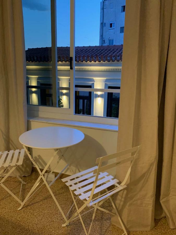 Just A 2Bd Central Apartment * Top Location * Athén Kültér fotó