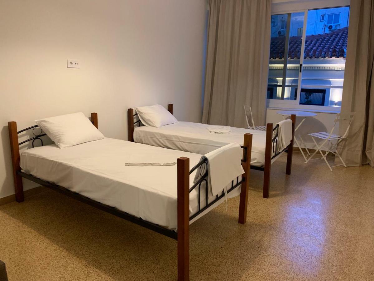 Just A 2Bd Central Apartment * Top Location * Athén Kültér fotó